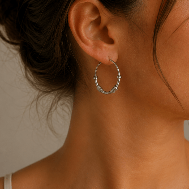 Aros con detalle y aplique